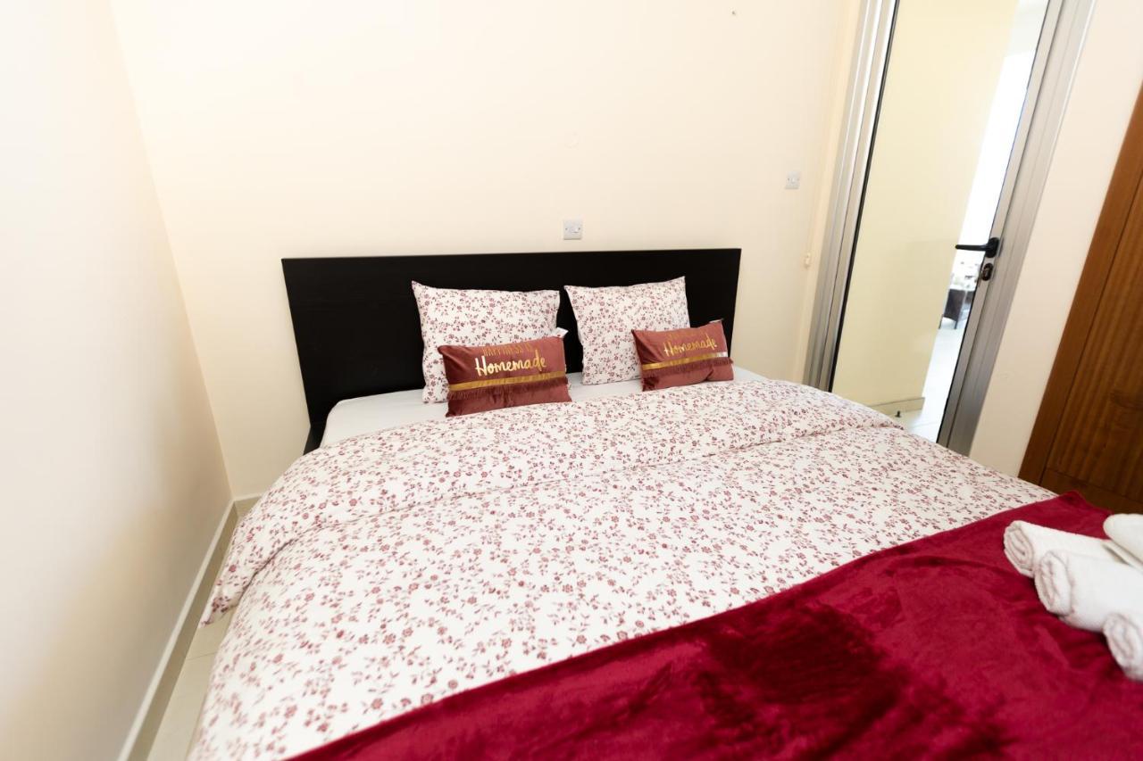 Promenade Seaview Heaven Apartment Ларнака Екстериор снимка