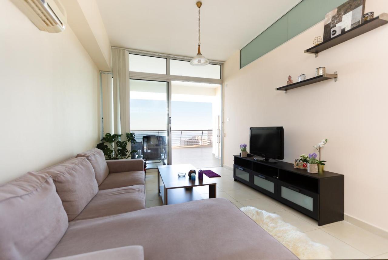 Promenade Seaview Heaven Apartment Ларнака Екстериор снимка