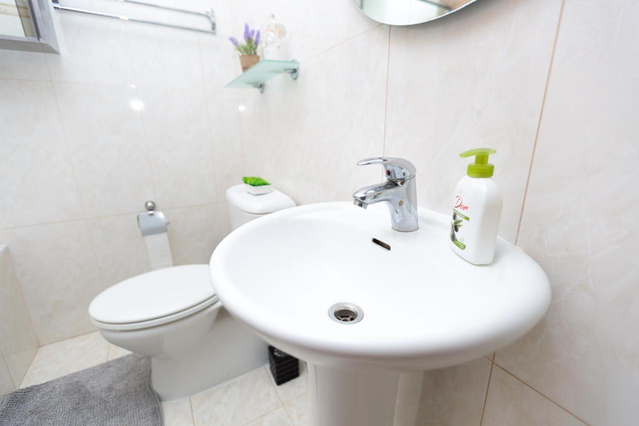 Promenade Seaview Heaven Apartment Ларнака Екстериор снимка
